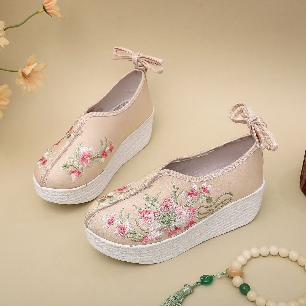 Woman Ethnic Style Wedges Embr - Embroidery Lace 评论和价格